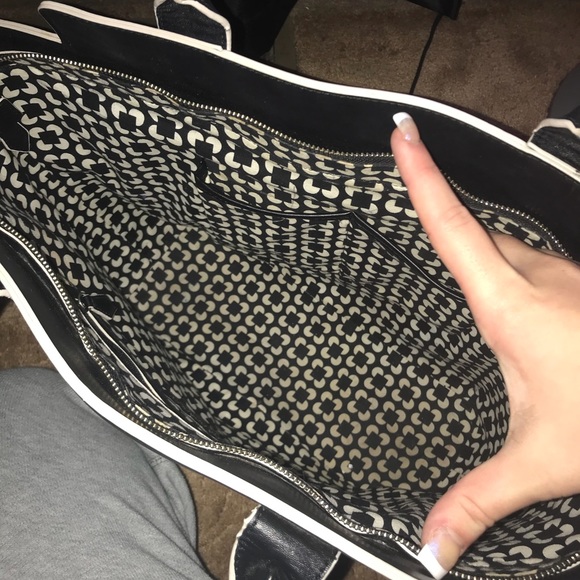 Handbag - Picture 3 of 3